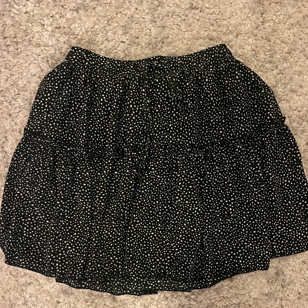 white and black skirt